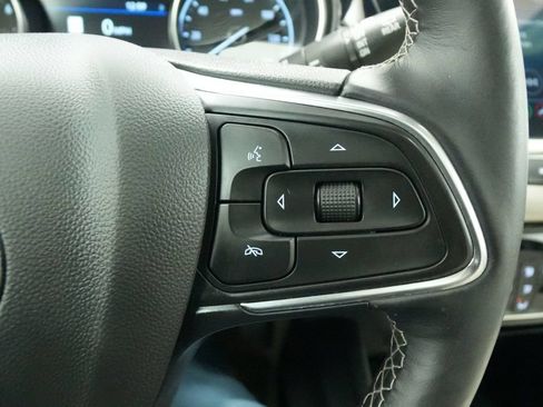 Used 2020 Buick Encore GX Essence w/ Experience Buick Package AWD/4WD image 40