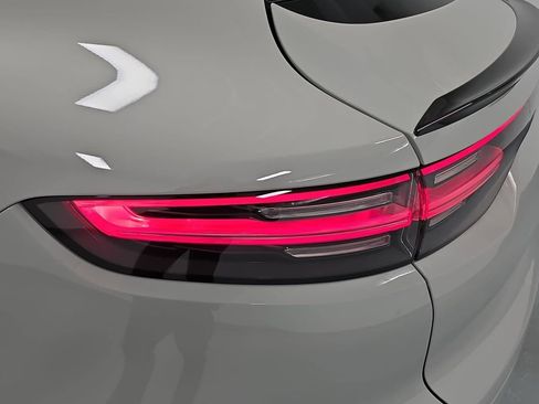 Certified 2023 Porsche Cayenne Turbo S AWD/4WD image 30