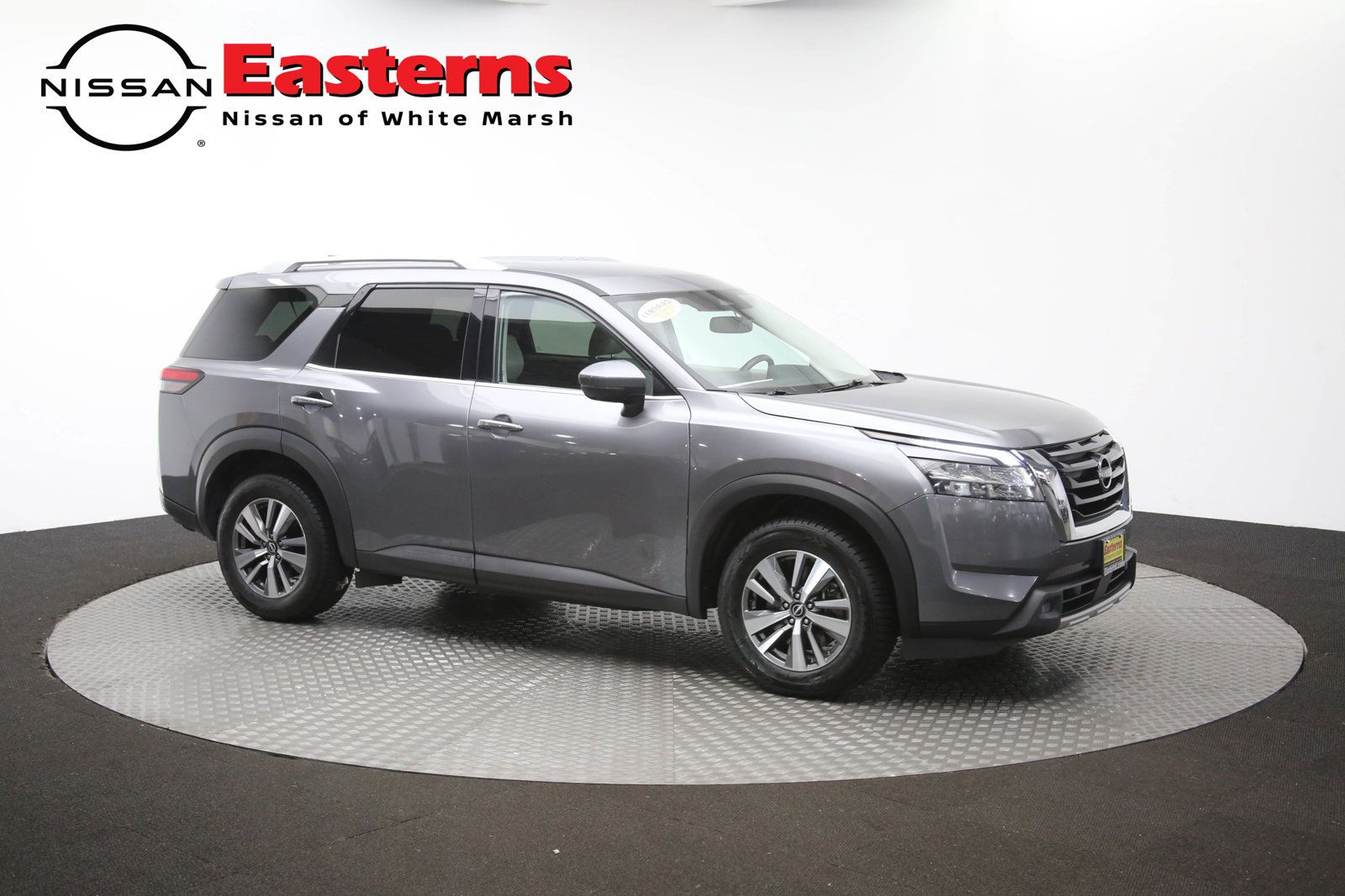 Used 2022 Nissan Pathfinder SL AWD/4WD image 48
