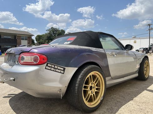 Used 2011 MAZDA MX-5 Miata Grand Touring w/ Premium Pkg RWD image 5