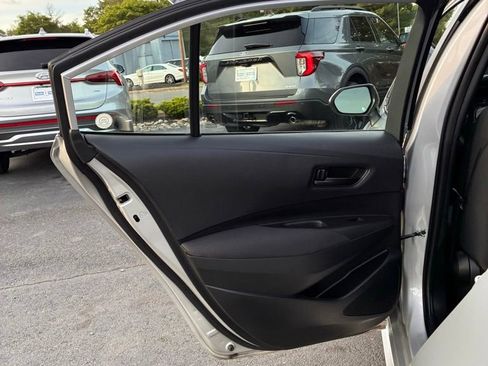 Used 2024 Toyota Corolla LE FWD image 40