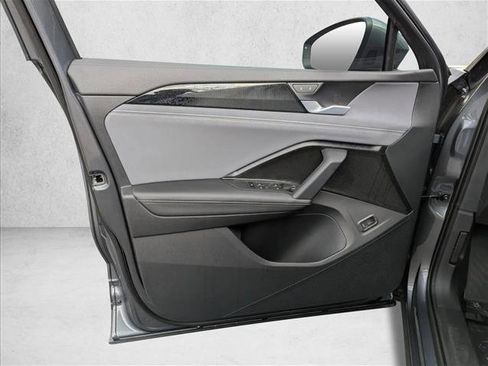 New 2026 Volkswagen Tiguan SE image 21