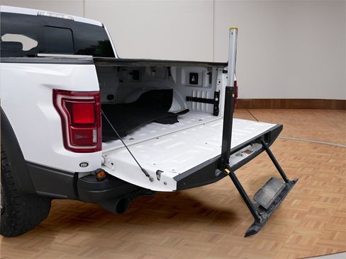 Used 2020 Ford F150 Raptor w/ Equipment Group 802A Luxury image 12