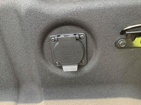 Used 2026 Nissan Frontier PRO-4X w/ Pro Premium Package AWD/4WD image 9