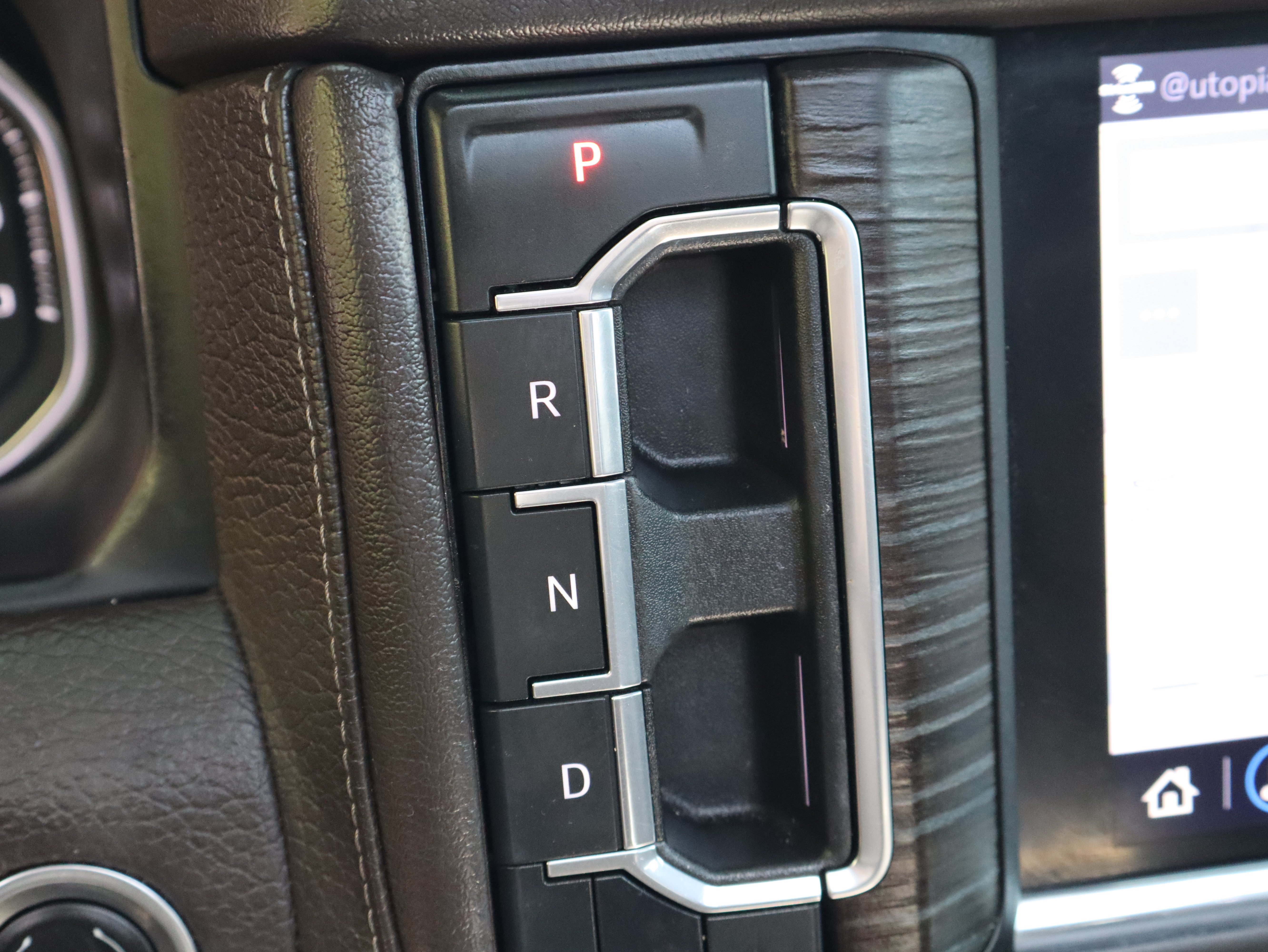 Used 2021 GMC Yukon Denali w/ Denali Ultimate Package AWD/4WD image 39
