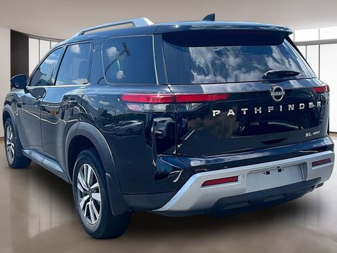 Used 2022 Nissan Pathfinder SL AWD/4WD image 4