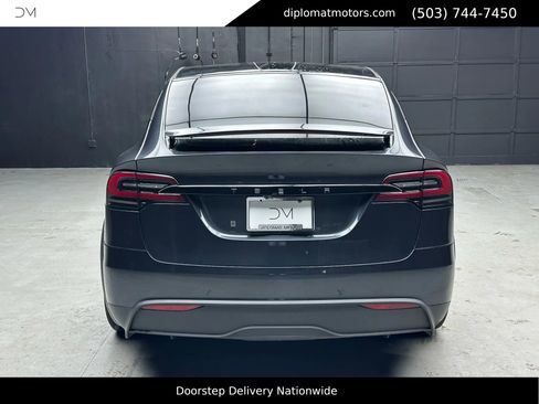 Used 2024 Tesla Model X image 6