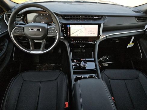 New 2026 Jeep Grand Cherokee Limited AWD/4WD image 11