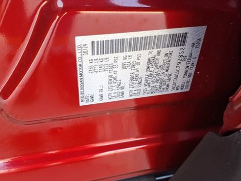 Used 2025 Nissan Rogue SV AWD/4WD image 33