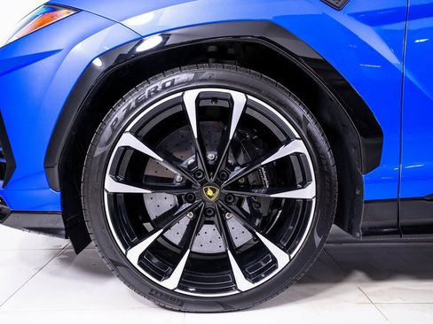 Used 2021 Lamborghini Urus image 19