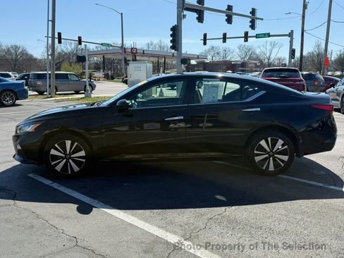 Used 2022 Nissan Altima 2.5 SV image 9
