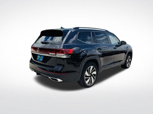 Used 2024 Volkswagen Atlas SE AWD/4WD image 5