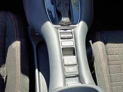 Used 2025 Honda HR-V Sport image 21