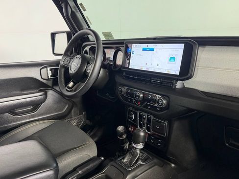 Used 2025 Jeep Wrangler Unlimited Sport AWD/4WD image 29