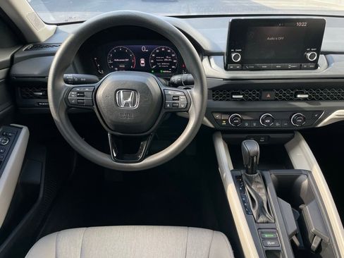 Certified 2025 Honda Accord SE image 11