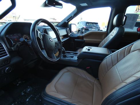 Used 2017 Ford F150 Limited w/ Trailer Tow Package image 12