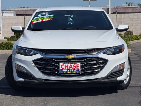 Used 2019 Chevrolet Malibu LT FWD image 2