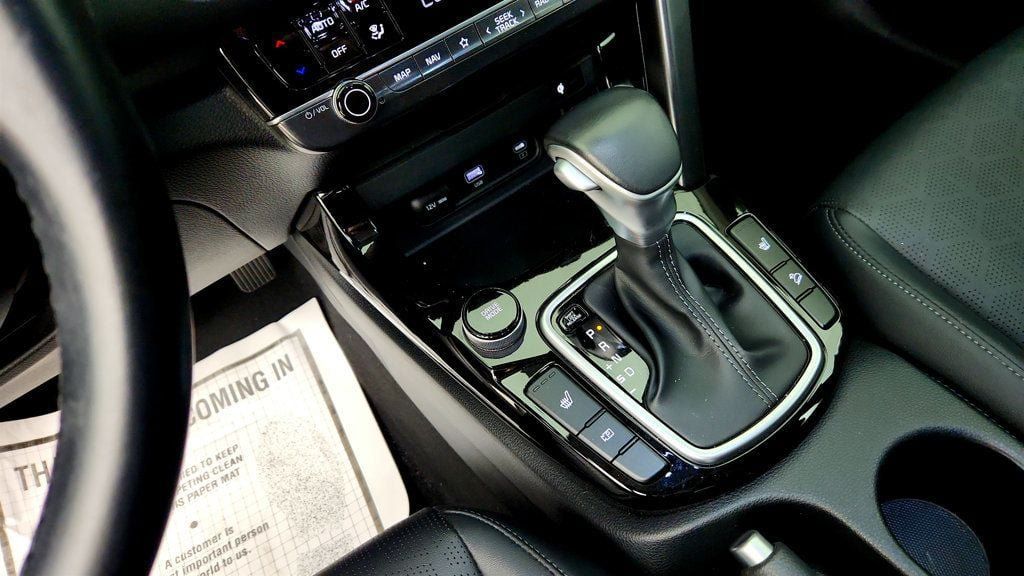 Used 2024 Kia Seltos EX FWD image 15