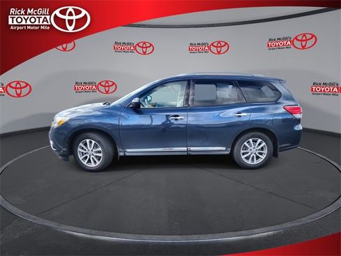 Used 2014 Nissan Pathfinder SL w/ SL Tech Package image 5