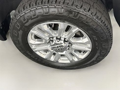 Used 2020 GMC Sierra 2500 Denali w/ Denali Ultimate Package image 11