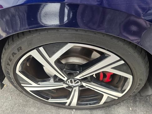 Used 2024 Volkswagen GTI SE FWD image 8