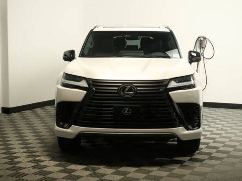 Certified 2025 Lexus LX 700h Overtrail AWD/4WD image 2