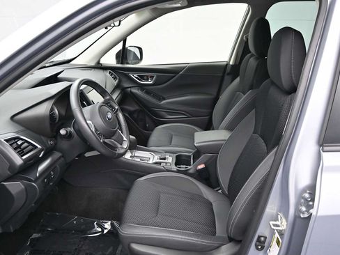 Used 2021 Subaru Forester Premium AWD/4WD image 7