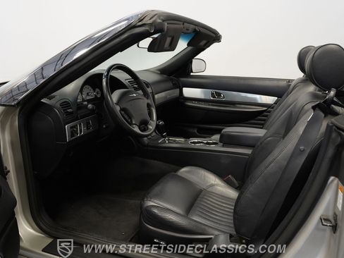 Used 2004 Ford Thunderbird image 3