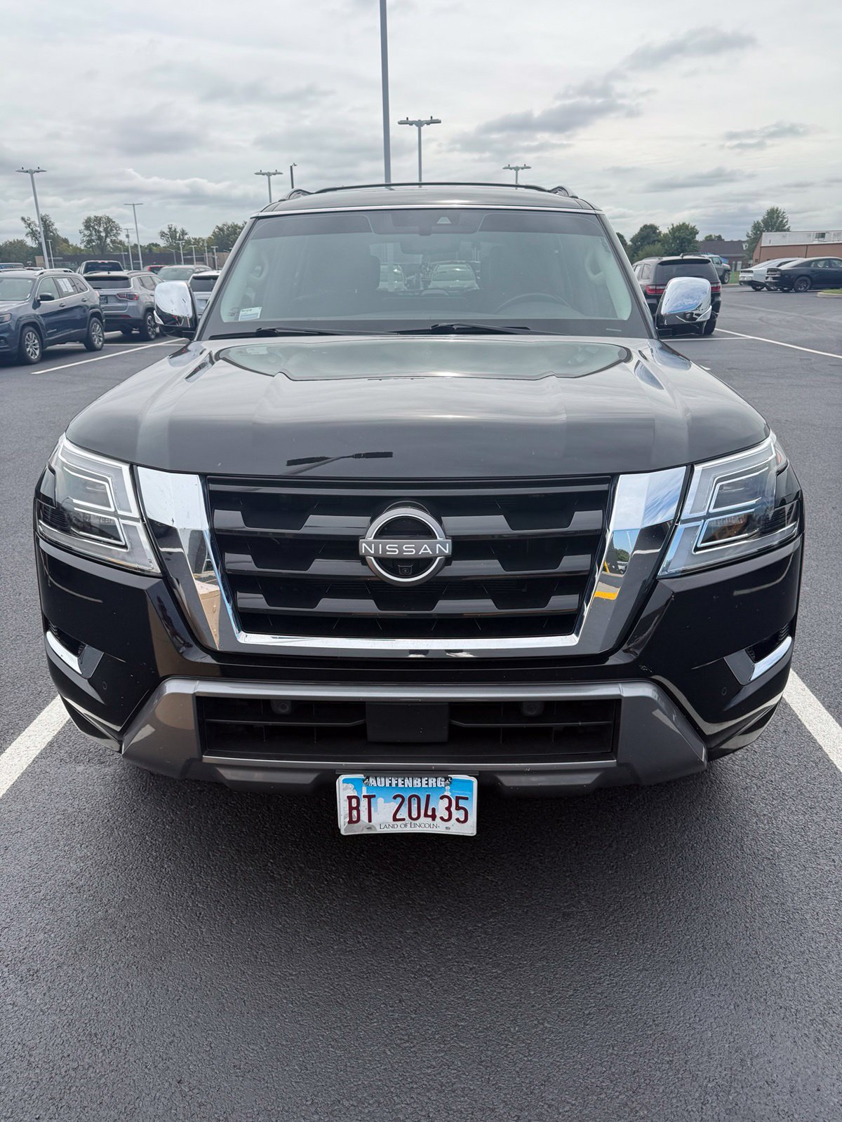 Used 2021 Nissan Armada Platinum w/ Captain's Chairs Package AWD/4WD image 1