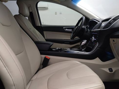 Used 2017 Ford Edge Titanium w/ Equipment Group 302A FWD image 21