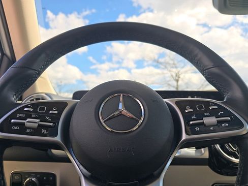 Certified 2023 Mercedes-Benz GLB 250 4MATIC image 29