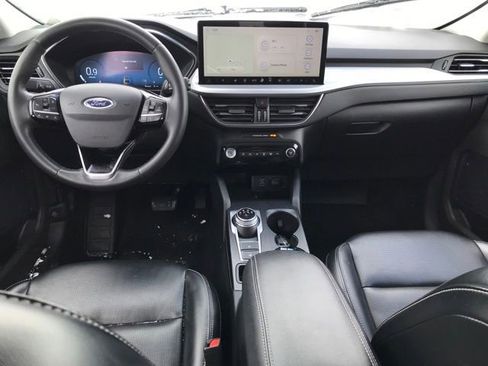 Used 2023 Ford Escape Platinum AWD/4WD image 5