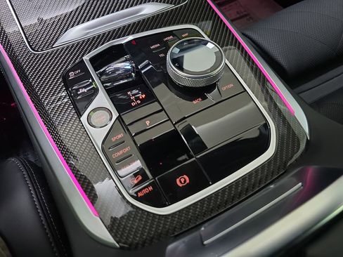 New 2026 BMW X5 M60i w/ Executive Package image 18