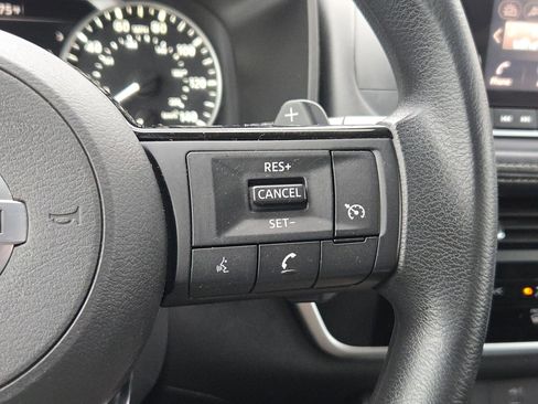 Used 2021 Nissan Rogue S image 21