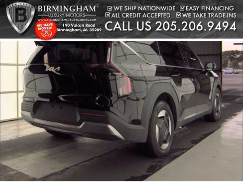 Used 2024 Kia EV9 Light Long Range RWD image 2