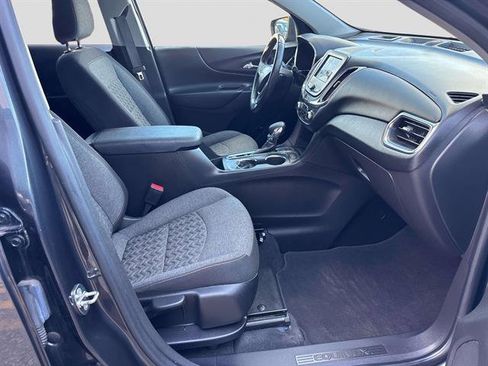Used 2022 Chevrolet Equinox LT image 16