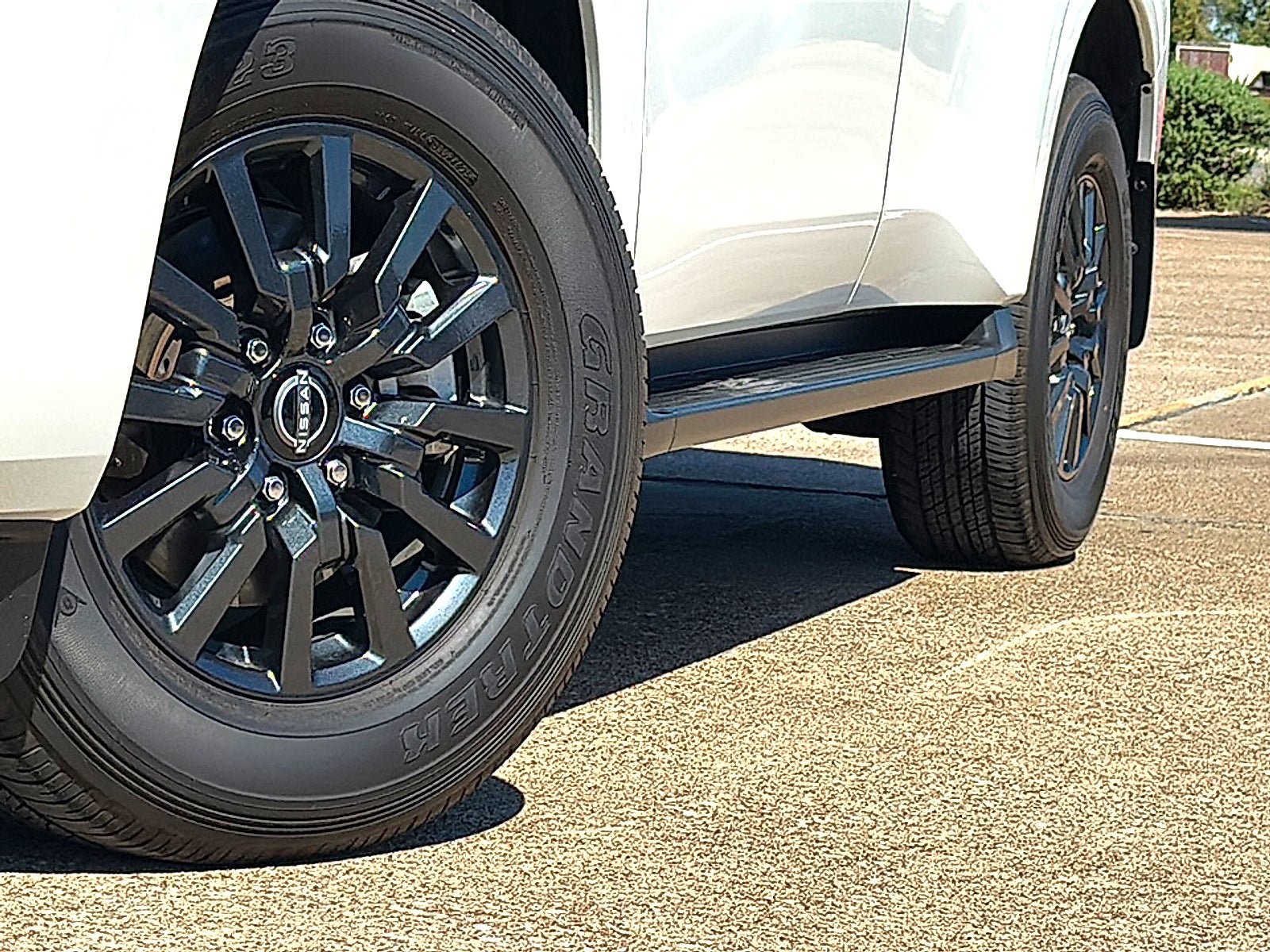 Used 2026 Nissan Armada SV RWD image 3