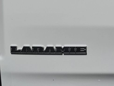 Used 2025 RAM 1500 Laramie AWD/4WD image 28