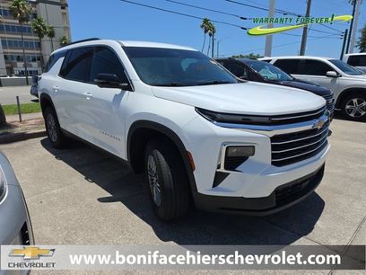 Used 2024 Chevrolet Traverse LT