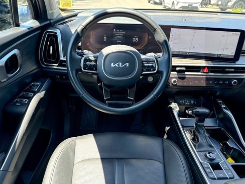 Certified 2025 Kia Sorento X-Line EX AWD/4WD image 36