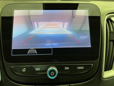 Used 2023 Chevrolet Malibu LT FWD image 19