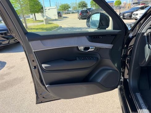 New 2026 Volvo XC90 B5 Ultra w/ Protection Package AWD/4WD image 18