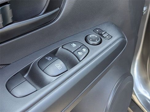 New 2025 Nissan Kicks Play S image 12