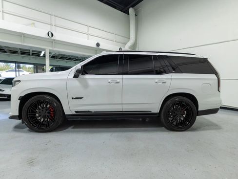 Used 2024 Cadillac Escalade V AWD/4WD image 12