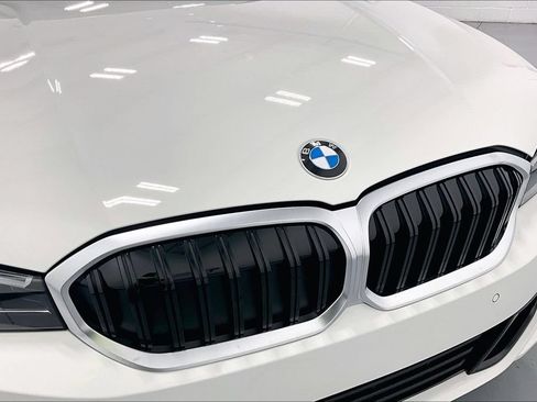 New 2026 BMW 330i Sedan w/ Convenience Package RWD image 29