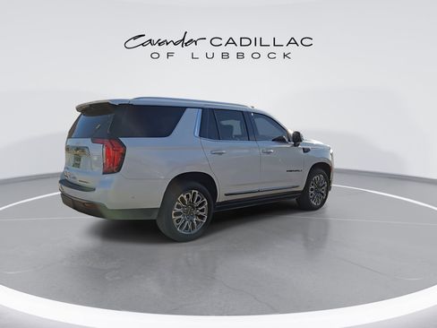 Used 2023 GMC Yukon Denali Ultimate AWD/4WD image 9
