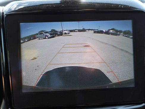 Used 2018 Chevrolet Traverse LT FWD image 24