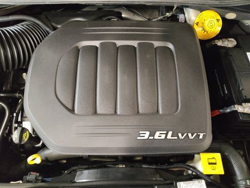 Used 2016 Dodge Grand Caravan American Value Package image 30