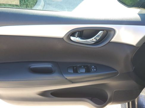 Used 2019 Nissan Sentra S w/ Exterior Package FWD image 24