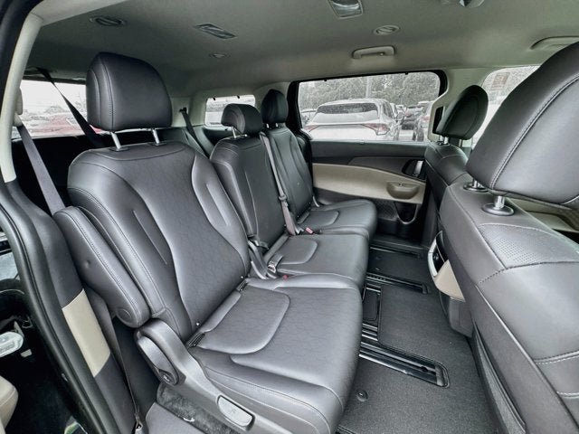 Certified 2026 Kia Carnival EX FWD image 28